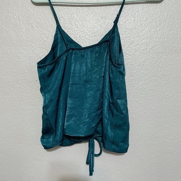 2 For 30$🟡Monteau front ruched tie spaghetti strap crop top - Picture 4 of 5